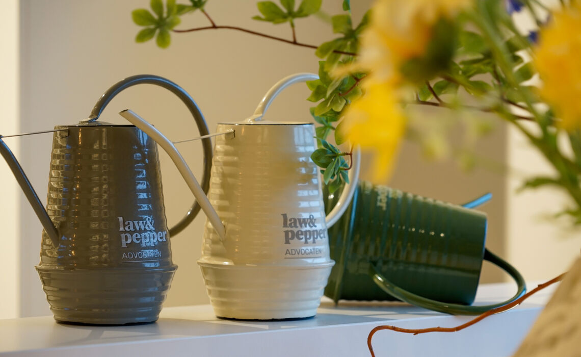 ED-EL003 Bloemengieter assorti sfeer