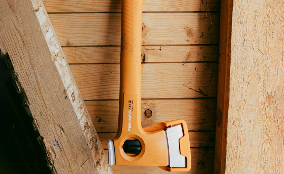 AD-F-X13 Fiskars X13 campingbijl 2