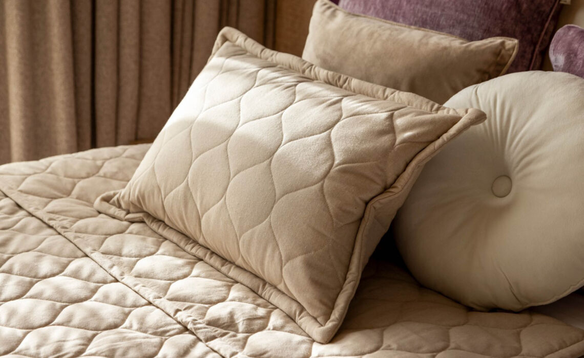 RG-DDL0222302952 Sierkussen Romee 30 x 50 cm cream sfeer