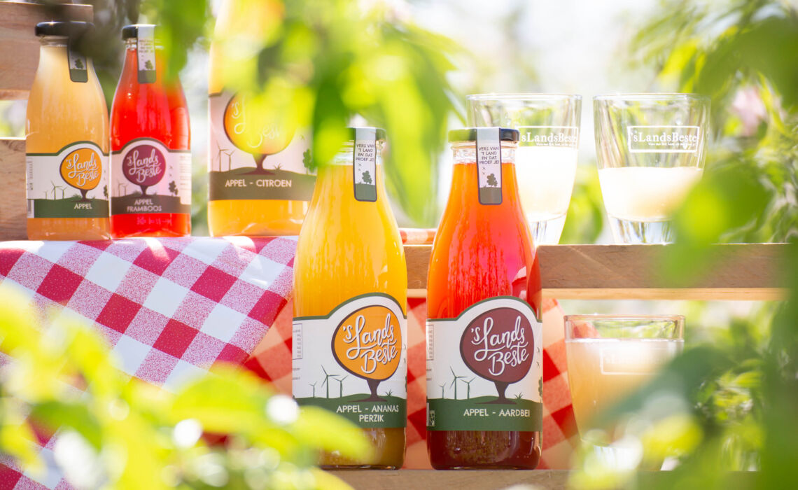 LT-357160 's LandsBeste appel-bramensap sfeer