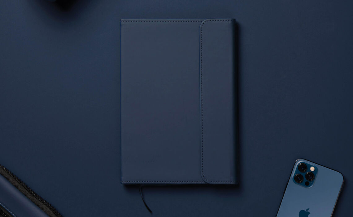 XD-V773105 blauw Vinga notitieboek sfeer3