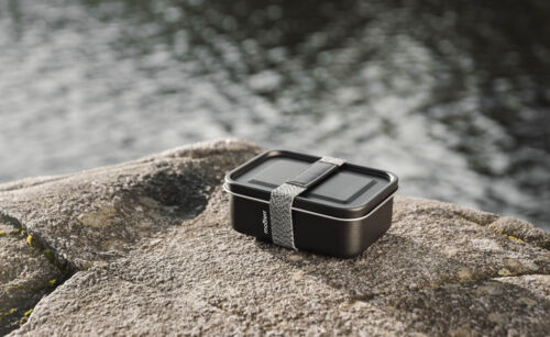 XD-V2691101 Vinga lunchbox zwart sfeer