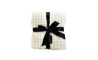 PP-8747 Off White_ Plaid verpakt met strik off white