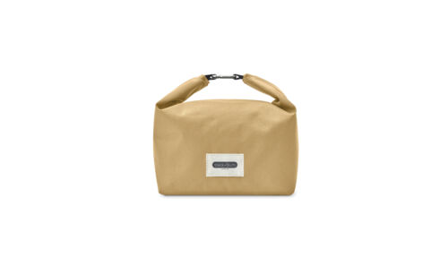 XD-P439.1819- Lunch-Koeltas Black + Blum HOOFD