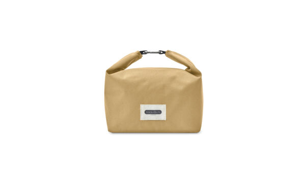 XD-P439.1819- Lunch-Koeltas Black + Blum HOOFD
