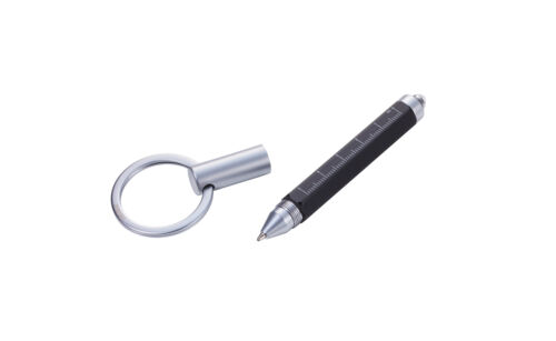 Sleutelhanger met zaklamp en pen 1