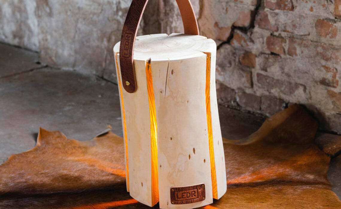 Wood light M sfeer leather