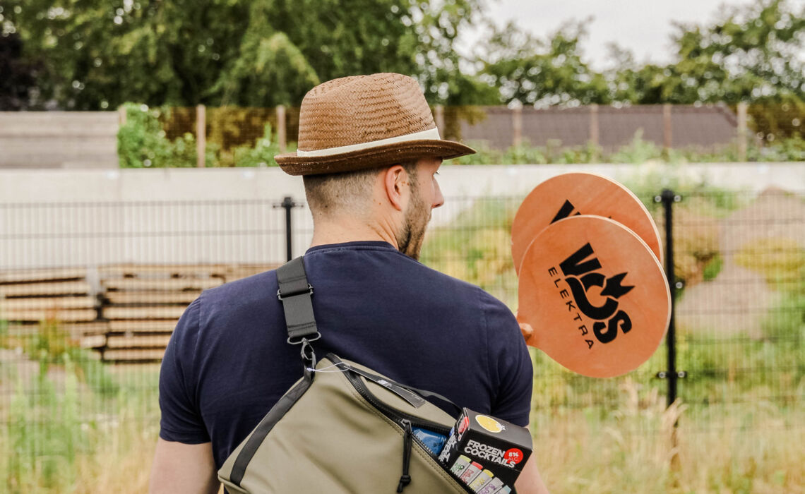 BT-MB6597 Strohoedje sfeer.jpg